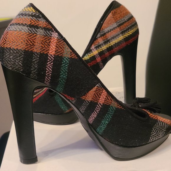 Platform High Heels - Picture 3 of 4